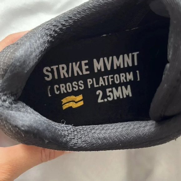 Strike Movement Navy  Runners - Picture 9 of 13